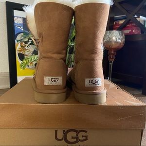 UGG, M, Tan